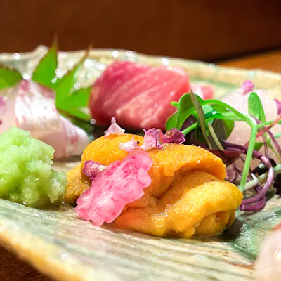 四季折々の旬の食材を駆使したジャンルにとらわれない割烹料理