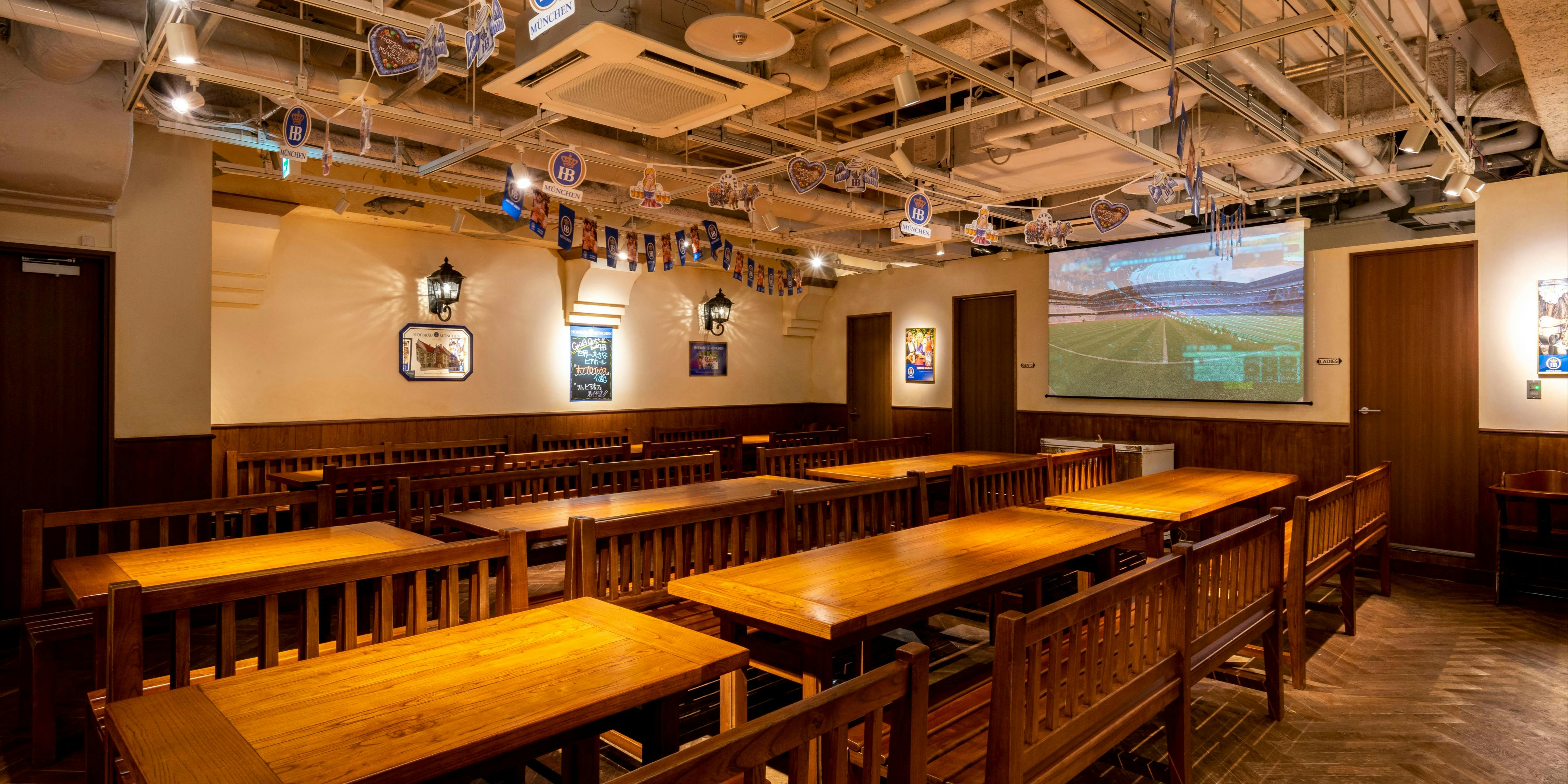 ツムビアホフ新宿東口店 【ジャーマンinツムビアホフ】カリーブルスト