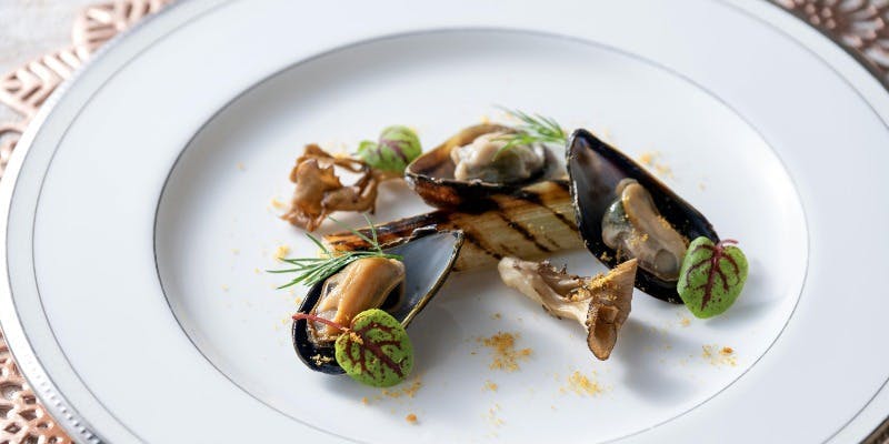 【プレミアムランチ】お魚＆お肉のWメインに選べる前菜デザートなどホテル自慢の全7品＋1ドリンク