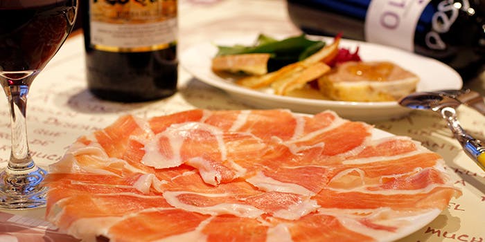 Bar Espanol LA BODEGA 博多店（バル エスパニョール ラ ボデガ）