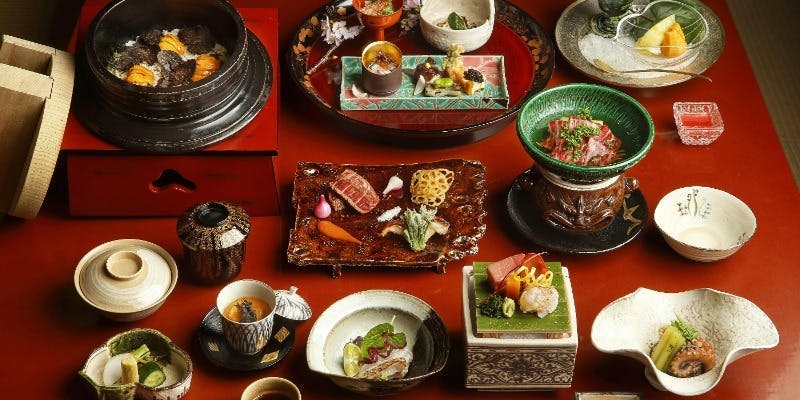 プレミアムおまかせ料理＋個室確約（1日前までの事前予約制）