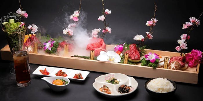 個室焼肉 夜桜 OSU店