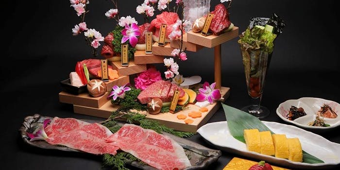 個室焼肉 夜桜 OSU店
