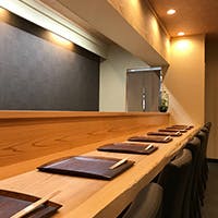 洗練された上品な空間で味わう京料理
