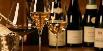 シャンパーニュ、白、赤から選べるグラスワイン3杯とチーズ盛り合わせ - Wine Bar NOAM