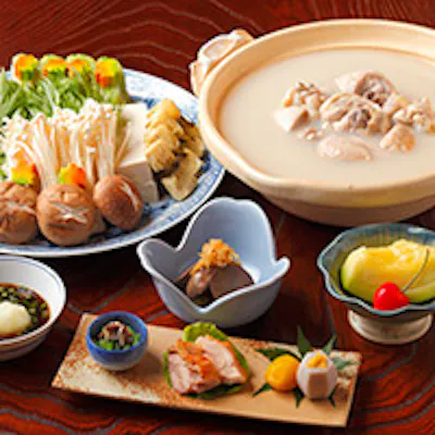 白い鶏がらスープの水炊き専門店