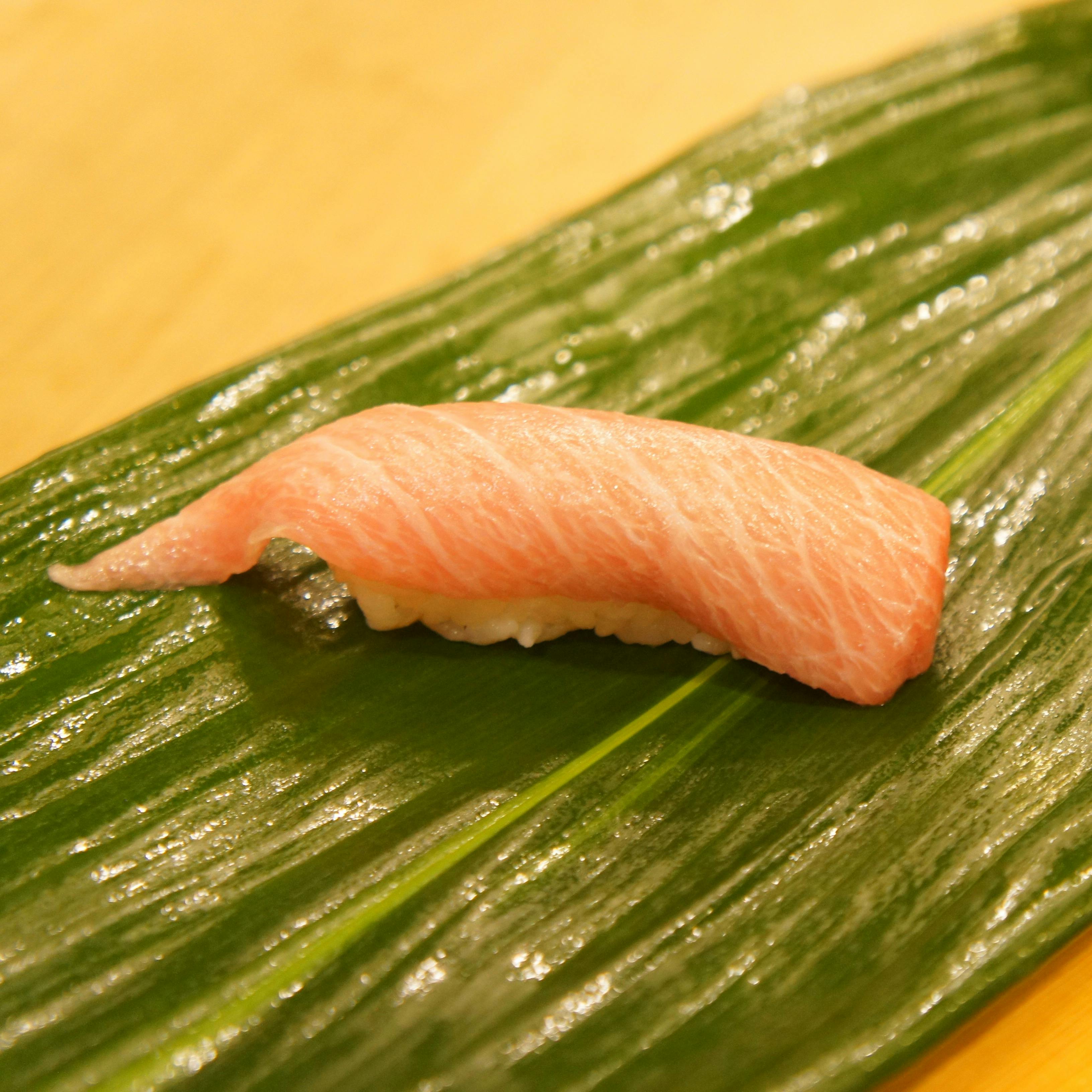 壱寿司 とろ握りセット 大トロ 中トロ3貫ずつ お椀 ソフトドリンク1杯 ランチ プラン メニュー 一休 Comレストラン