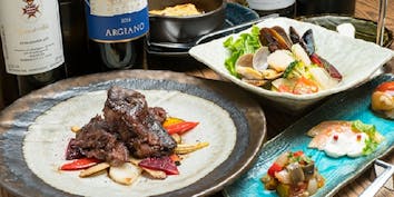 メインの肉料理、ゴルゴンゾーラのグラタン、魚介のサラダ仕立て　全5品 - 神楽坂アッカ