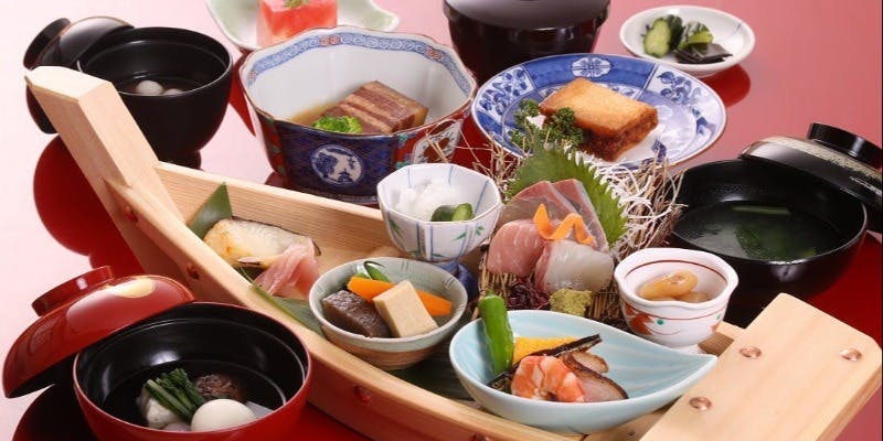 【あじさい卓袱】「銀鱈西京焼き」が付いた舟盛のお手軽卓袱セット