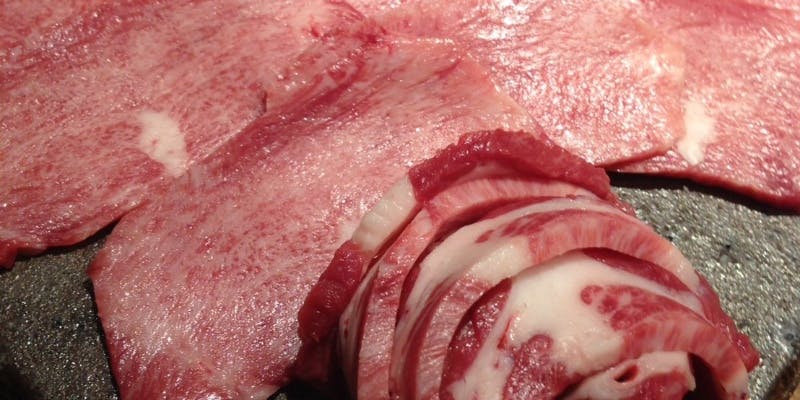 【やまがた屋の焼肉コース】店主が一枚一枚焼く全6品の焼肉プラン