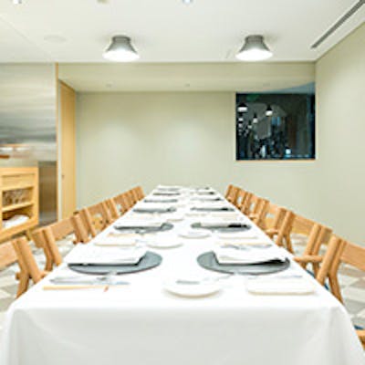 シャープモダンな空間で愉しむ