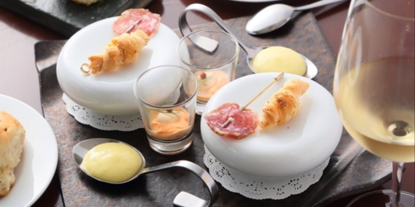 ビストロモーべ ギャルソン