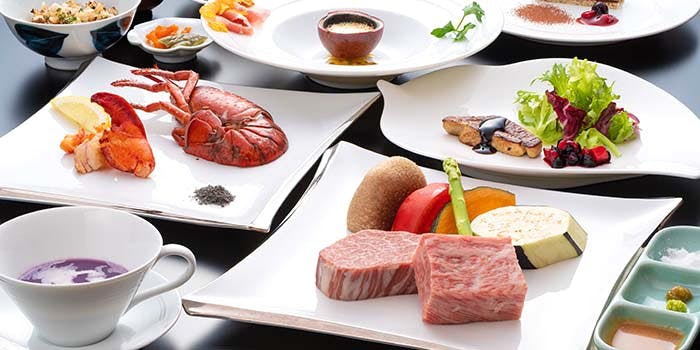 ⭐︎再出品！ 豪華天然一枚板ダイニングセット　＊沖縄からの送料込み 鉄板焼ダイニング佐賀竹彩 (テッパンヤキダイニングサガチクサイ