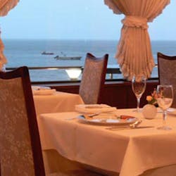 ラ プラージュ La Plage 逗子 森戸海岸 フランス料理 一休 Comレストラン