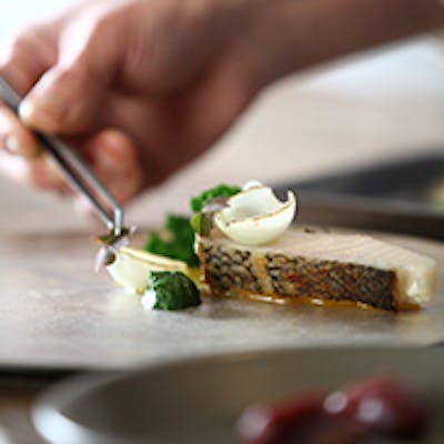 L’asymetrie / Sensitivity