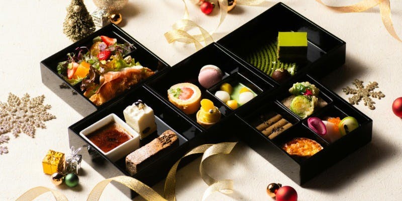 五段重アフタヌーンティー「冬の京KASANE」＋乾杯スパークリング・2時間カフェフリー