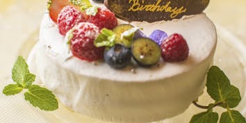 【お祝いプラン】メッセージ付きホールケーキ＆名物せいろ蒸しなど全14品 - 蒸し屋清郎 渋谷