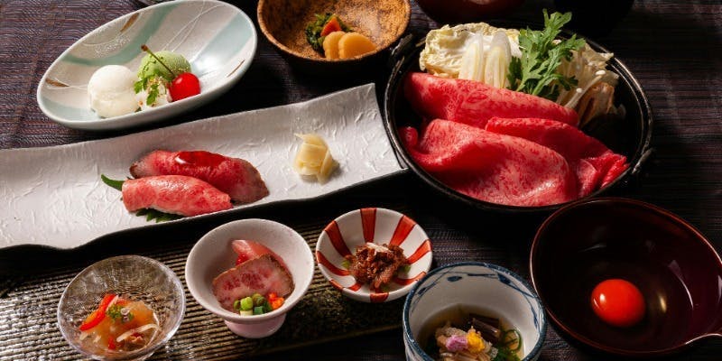 【ランチ】特選米沢牛すき焼き小鍋コース＋接待用お土産／米沢牛ロースすみれ漬け 2名様で1個