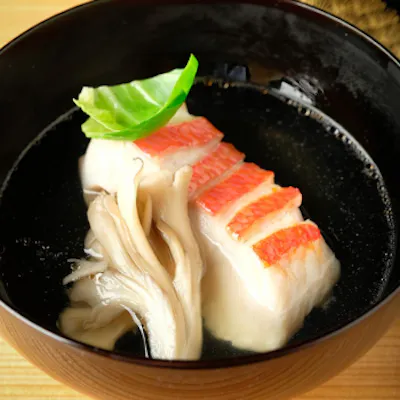 老舗料亭と同等の高級食材から作られる丁寧な料理