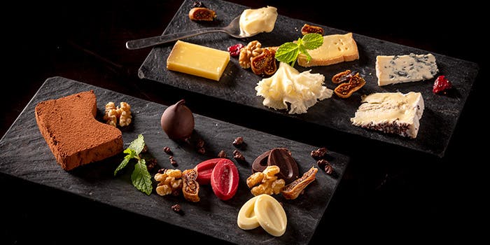 GRAPES OMOTESANDO CHEESE & CHOCOLATE