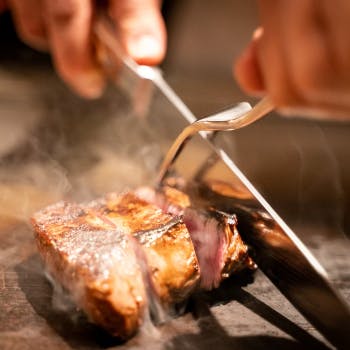 ベスト50 鉄板焼 き デート 服装 人気のファッションスタイル