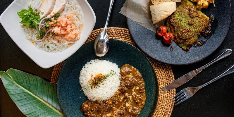 【ランチセット】前菜、スープ、選べるメインディッシュ、デザート全4皿　＋乾杯酒＆ドリンクバー（平日）