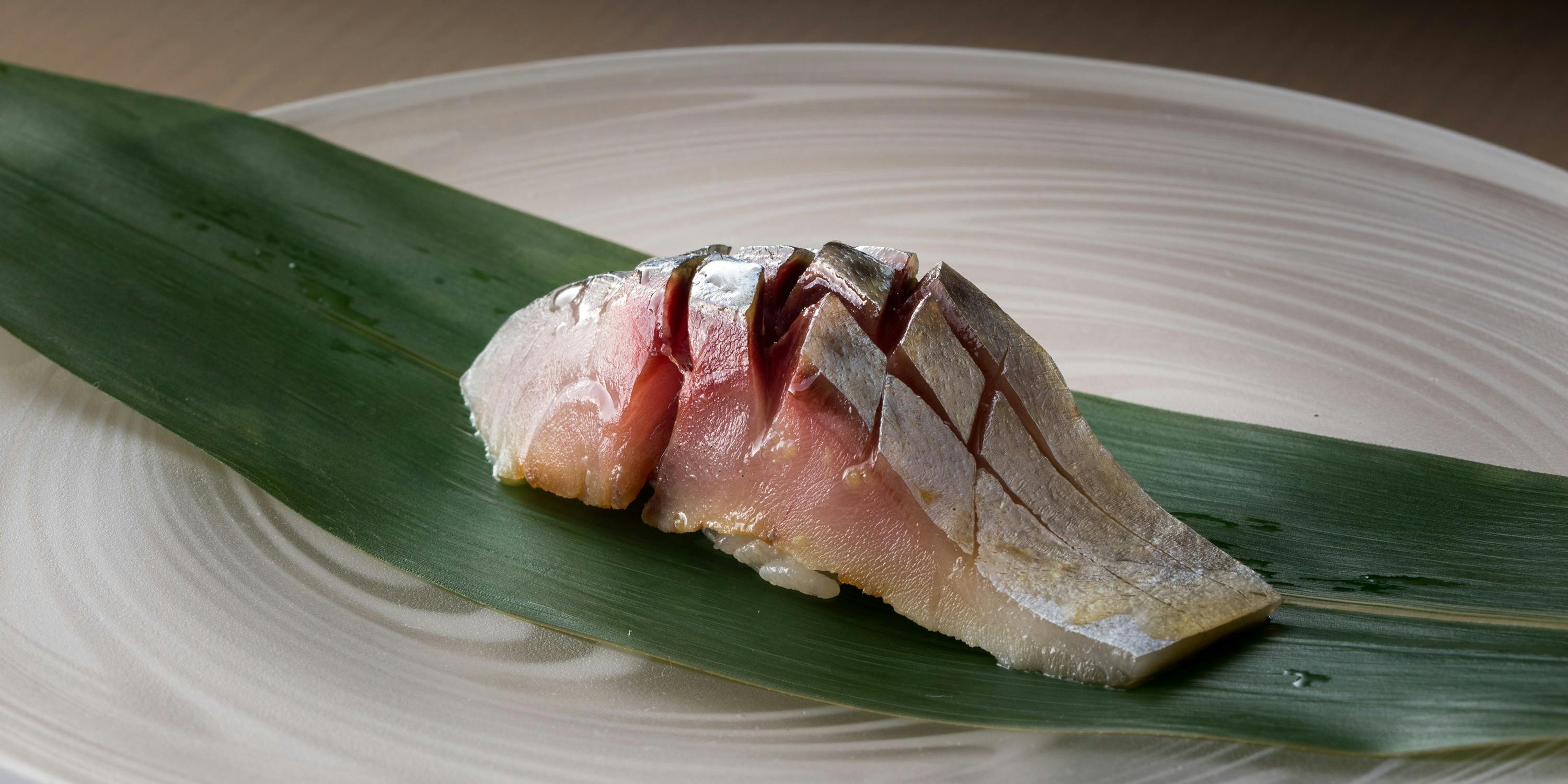 やま中・本店　鮨と日本料理　（やまなか）