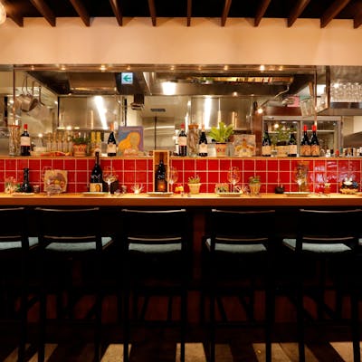 シェフ:近藤 智紀 一流店より同世代が気軽に集える店を選択した気鋭の料理人