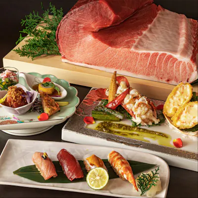 四季折々の恵みを携えた旬のネタや一品料理をご堪能ください