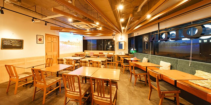 Cafe Lounge COLON