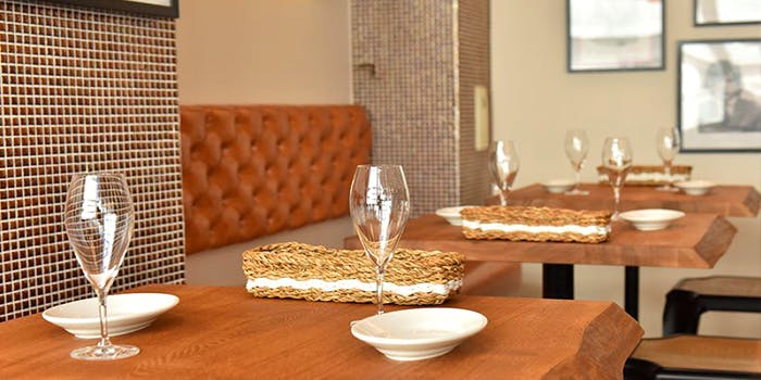 屋根裏のパリ食堂 - 画像4