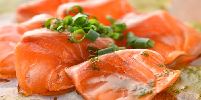 屋根裏のパリ食堂