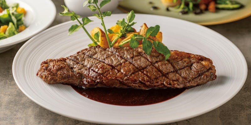 Dinner B　メインディッシュは200gのグリルステーキ！＋ワイン含むドリンク1杯付き