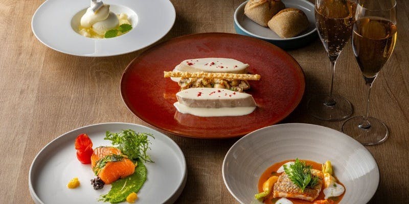 The Garden Brasserie & Bar�^�n�C�A�b�g���[�W�F���V�[�����x�C