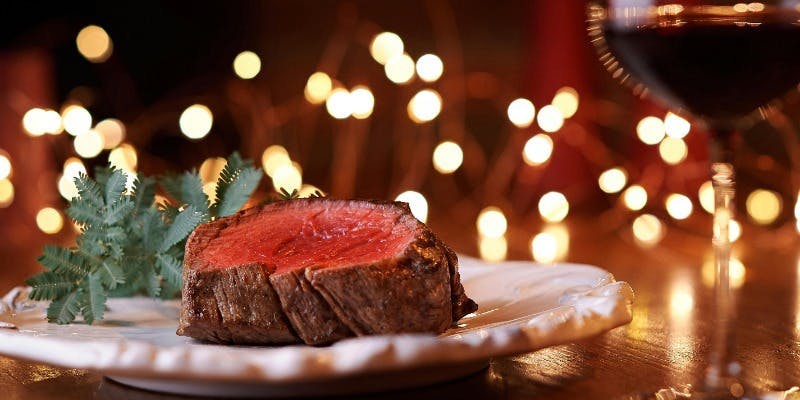 【Xmas】1組限定　オリーブクリスマスツリーが見える窓際席　全11品＋乾杯ドリンク付き