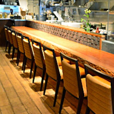 落ち着いた雰囲気で味わう土佐の味