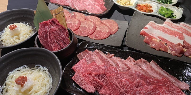 和牛カルビや和牛ロースも味わえるコース【定番コース】				＋飲み放題付き