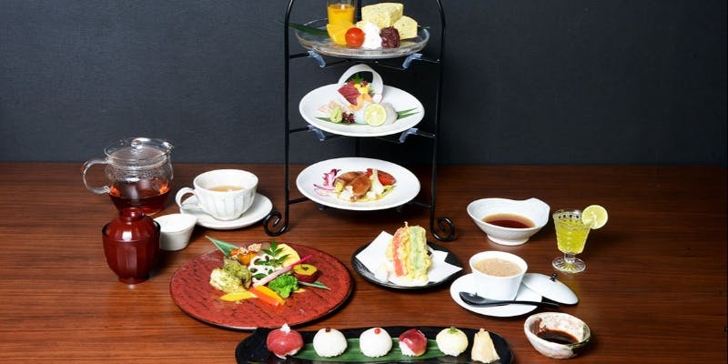 【百重懐石】日本の心とお料理の技を重ね合わせた3段重ねのミニ懐石