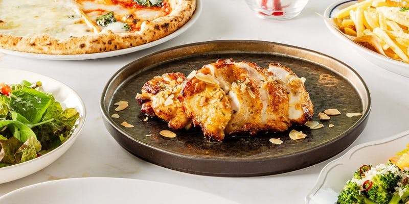 【サルヴァトーレ鶏もも肉コース】鶏もも肉のソテー、マルゲリータ、前菜4種、季節のパスタ等＋1ドリンク