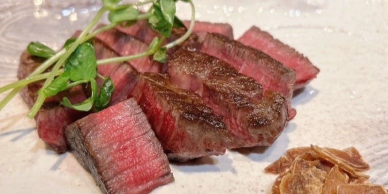 【Anniversary Course】人気のステーキ食べ比べ、黒毛和牛あぶり寿司、特別な日に贈るディナー