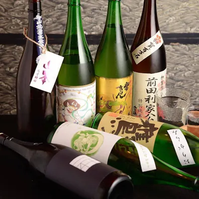 充実のドリンクメニュー。全国から揃える日本酒がおすすめです