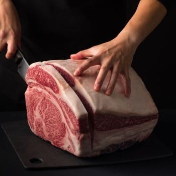 ���L�j�N ���C�u���U�[ �����{�X