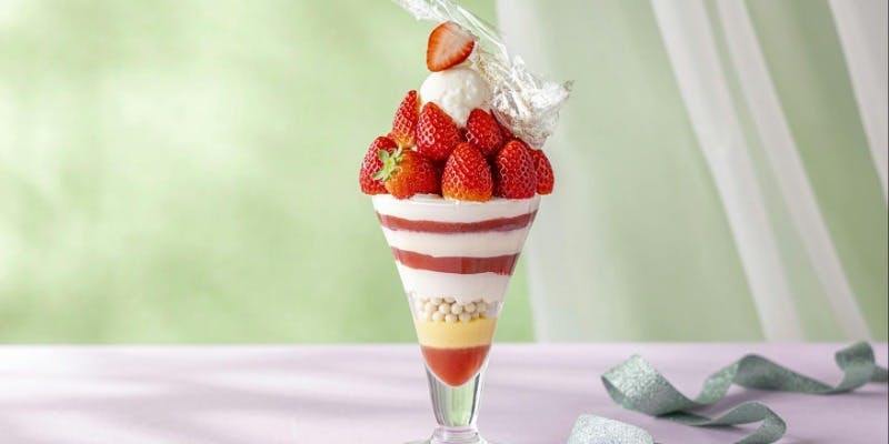 【ストリングス・パフェ】いちご杏仁（3/1～4/30）