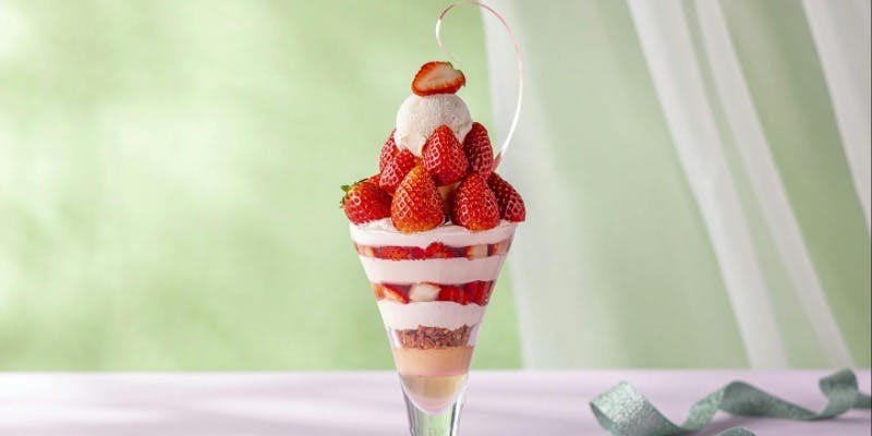 【ストリングス・パフェ】桜いちご（3/1～4/30）