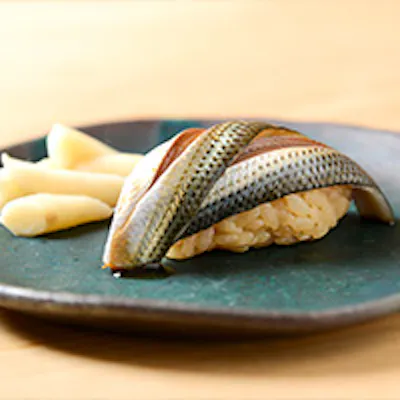 厳選された新鮮な食材で握る鮨