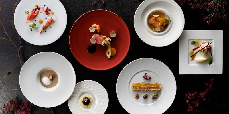 【スペシャリテ】アミューズ・メイン・デザートなど全8品＋ワンドリンク（平日限定）