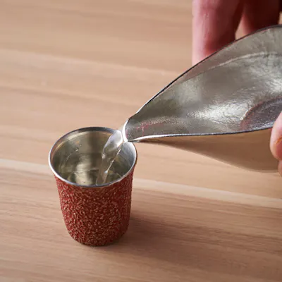 こだわりの日本酒を錫製の酒器で愉しむ
