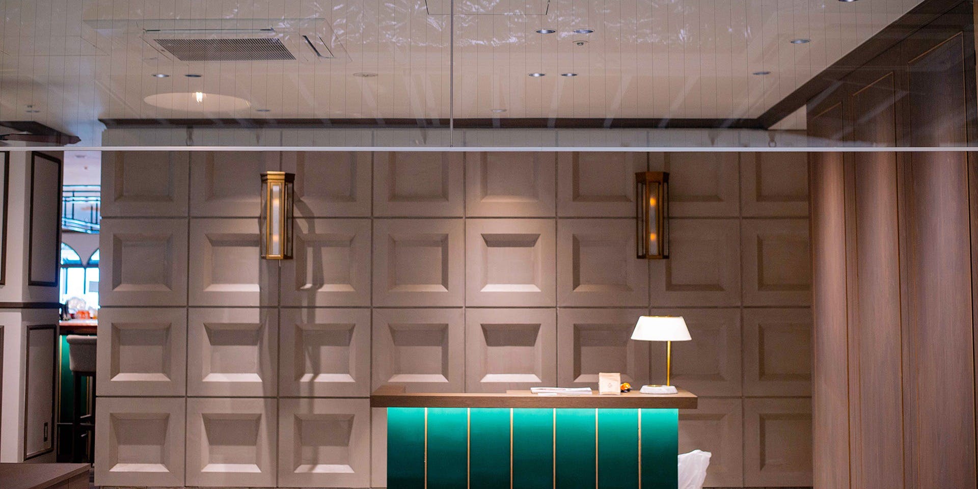 COLONIAL BEACH 横浜ハンマーヘッド