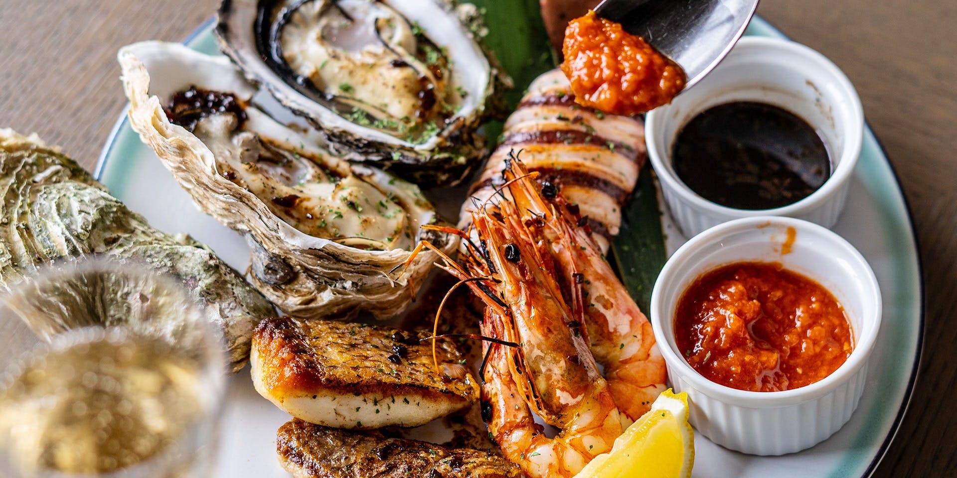 COLONIAL BEACH 横浜ハンマーヘッド