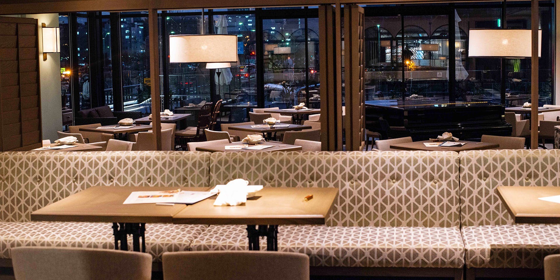 COLONIAL BEACH 横浜ハンマーヘッド 3枚目